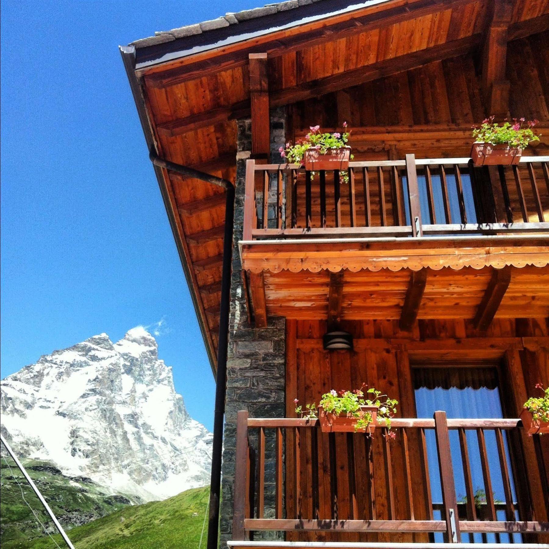 Hotel Meublé Mon Rêve Breuil-Cervinia Exterior foto