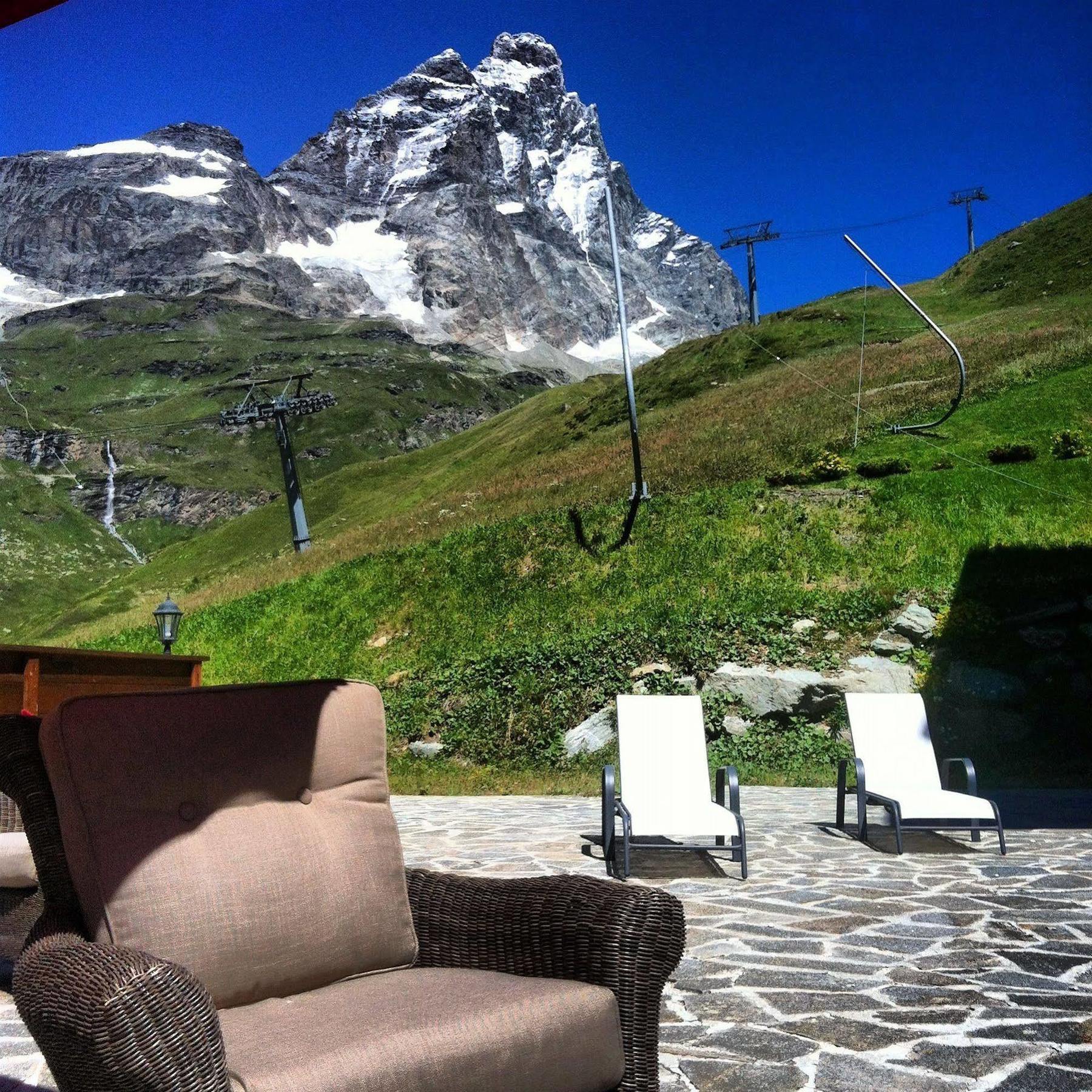 Hotel Meublé Mon Rêve Breuil-Cervinia Exterior foto